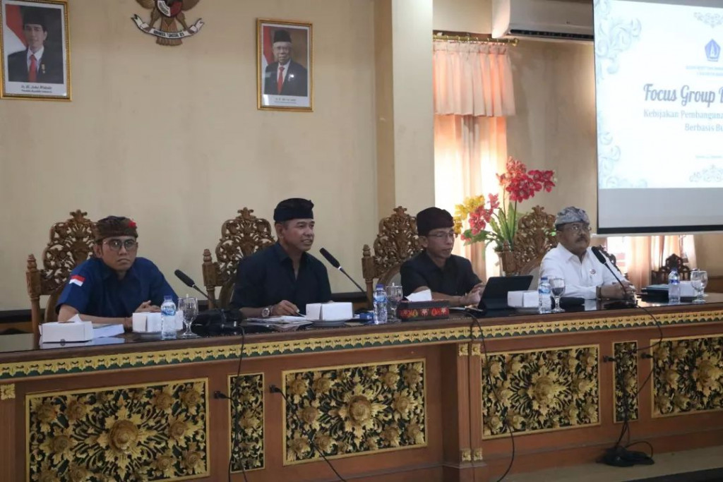 Focus Group Discussion FGD Dengan Tema Kebijakan Pembangunan